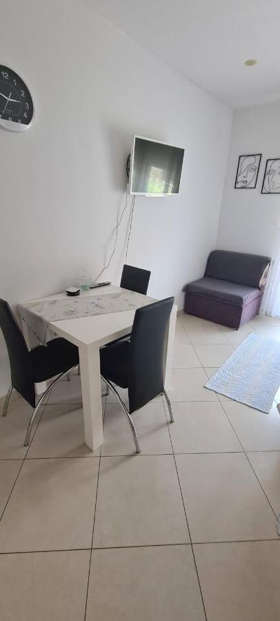Apartman Scotti Kaštela Exterior foto