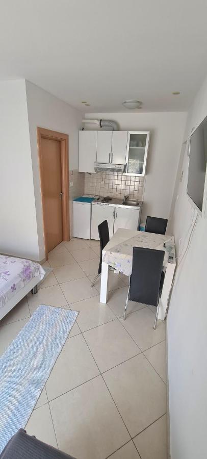 Apartman Scotti Kaštela Exterior foto